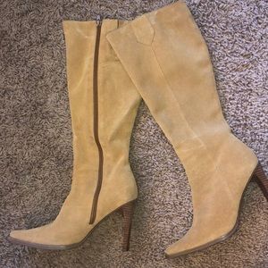 Yellow heeled boots (used)
